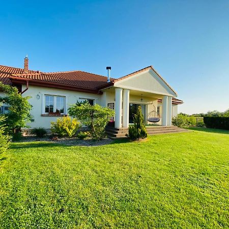 Siedlisko Wytowno Villa Ustka Luaran gambar